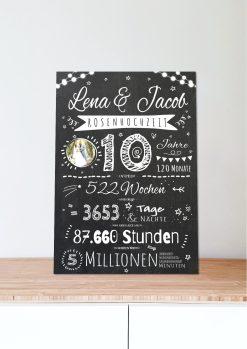 Meilensteintafel Chalkboard Geschenk 10. Hochzeitstag Rosenhochzeit Personalisiert Retro Lights (8)